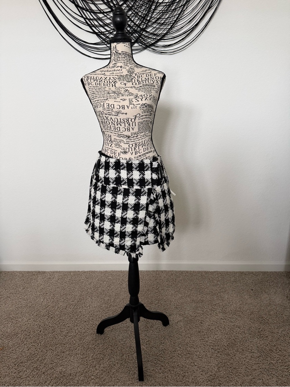 VENUS Black and White Plaid Fringe Skort